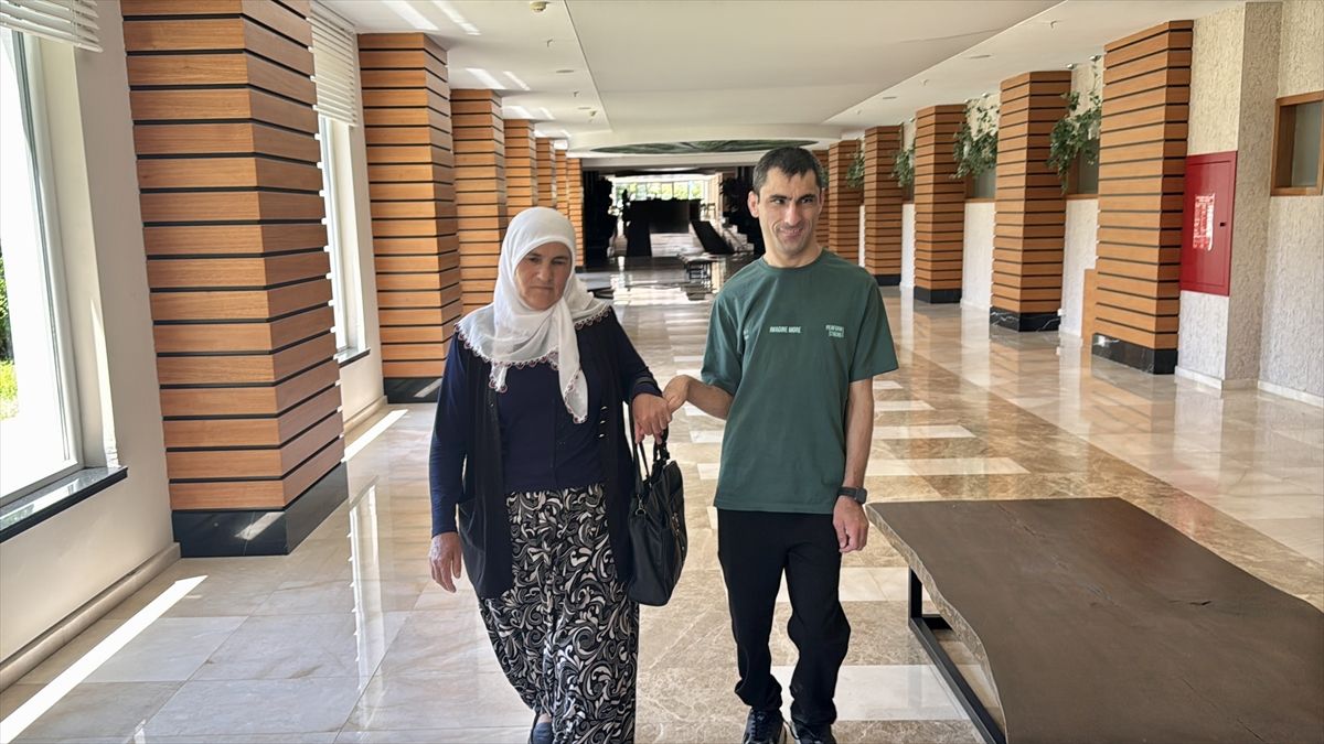 Serebral palsili Fatih, emniyet müdürünün desteğiyle yürümeye başladı