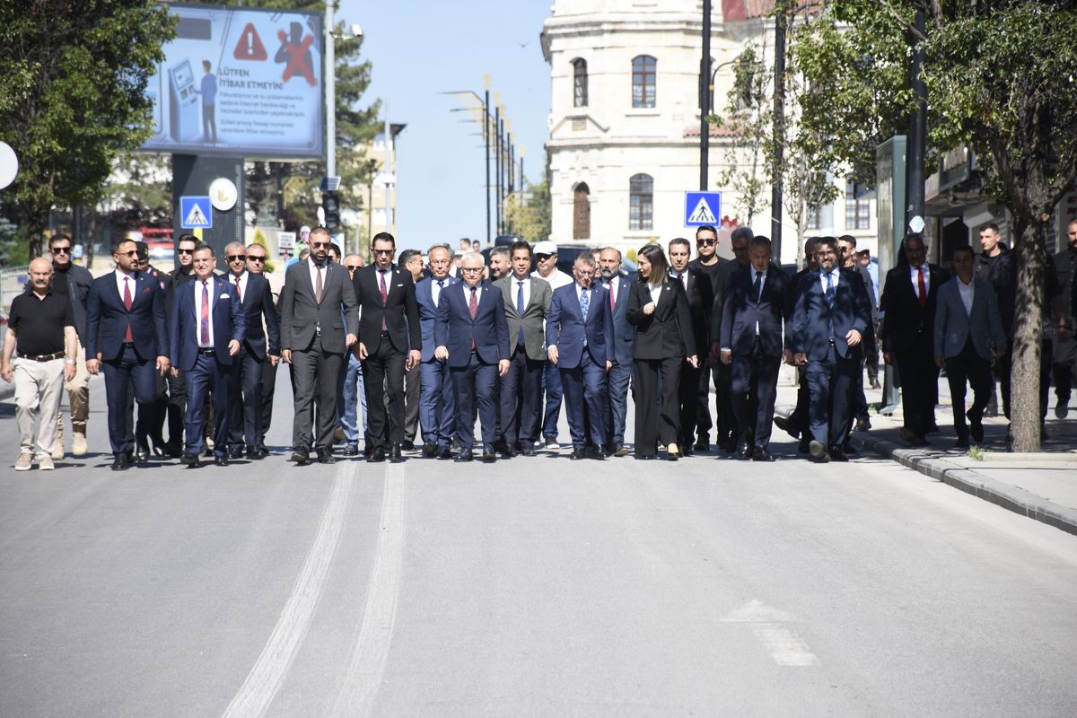 Madımak Oteli yangınının 33. yıl dönümünde anma programı düzenlendi