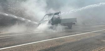 Tokat'ta seyir halindeki kamyonet yanarak kullanılamaz hale geldi