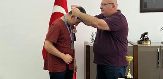Türkiye ikincisi Judocu Ali Kağan Şentürkoğlu, Kaymakam Güneş'i ziyaret etti