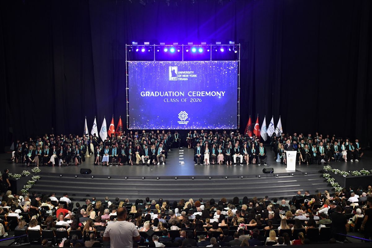 Türkiye Maarif Vakfına bağlı Tiran New York Üniversitesi'nde mezuniyet töreni düzenlendi
