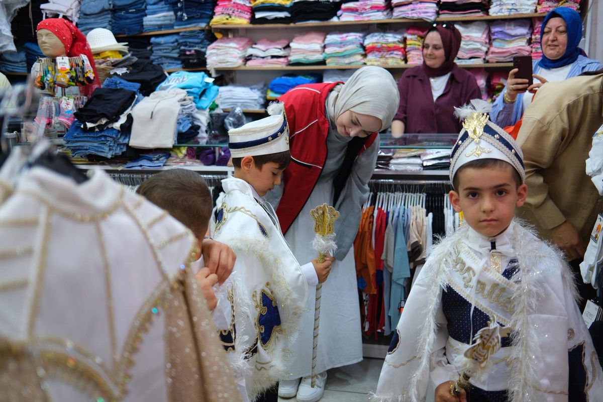 Vakıflar Genel Müdürlüğü'nün Geleneksel Sünnet Şölenleri 81 İlde Başladı
