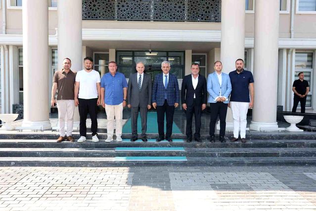 Yeni yönetim çalışmalara başladı
