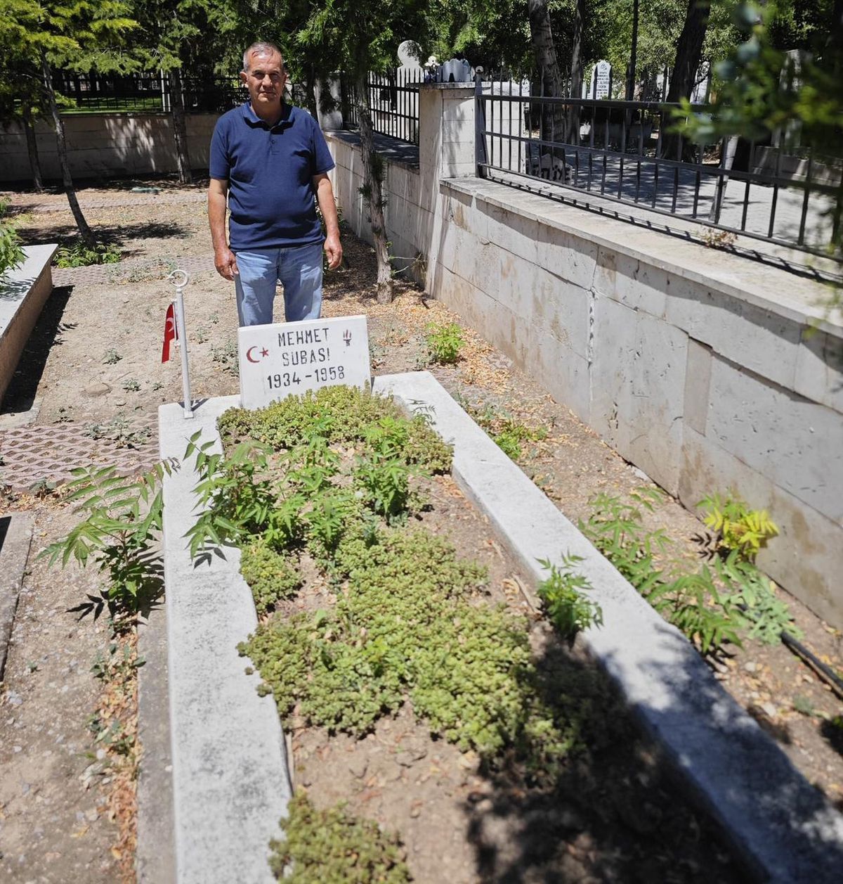 68 yıl sonra bulunan şehit mezarı: Dayısını hiç görmeyen yeğen ziyaret etti