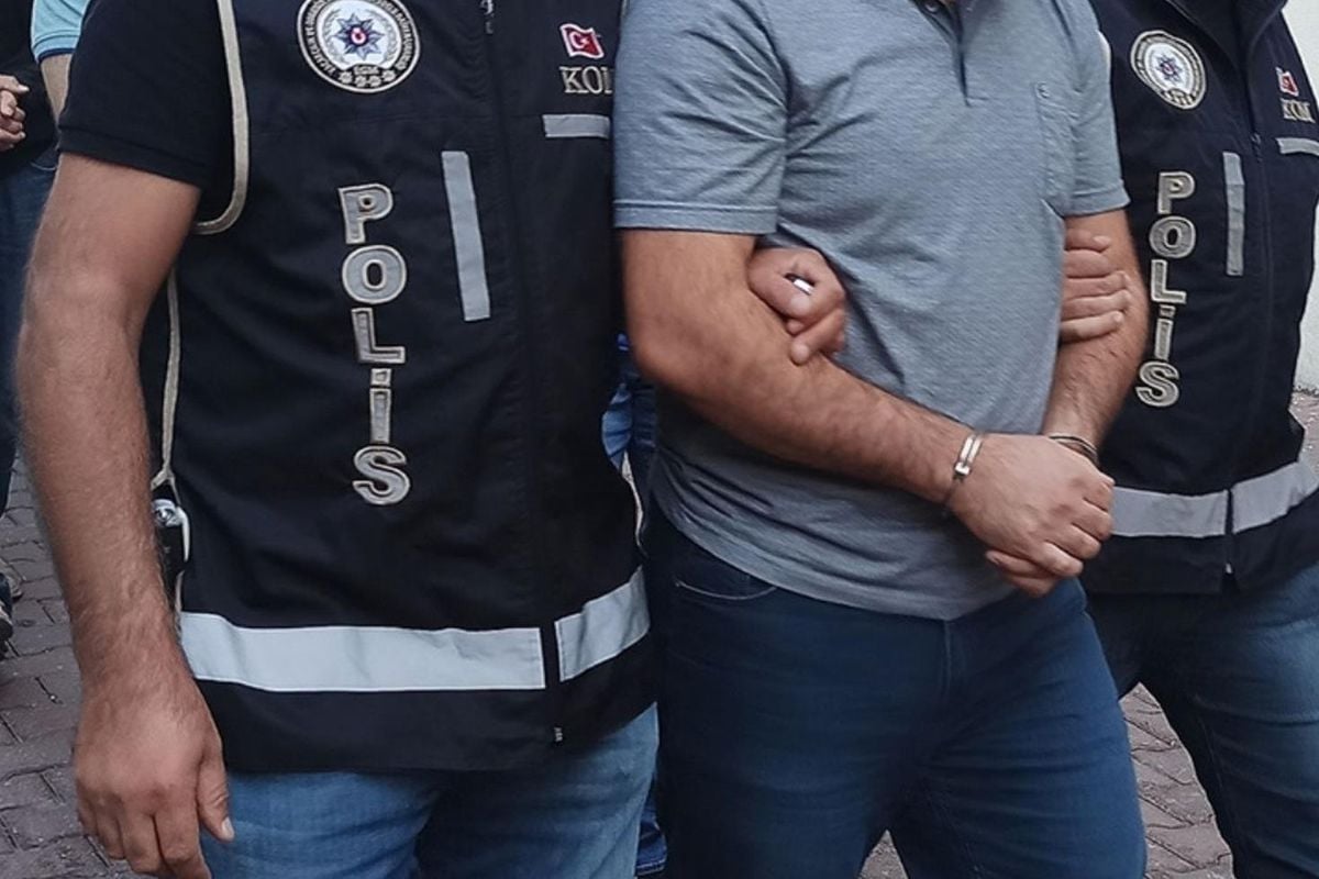 İşin içinde memurlar da var! Sahte evrak çetesine operasyonda onlarca gözaltı