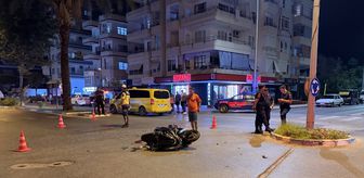 Alanya'da hafif ticari araçla çarpışan motosikletin sürücüsü ağır yaralandı
