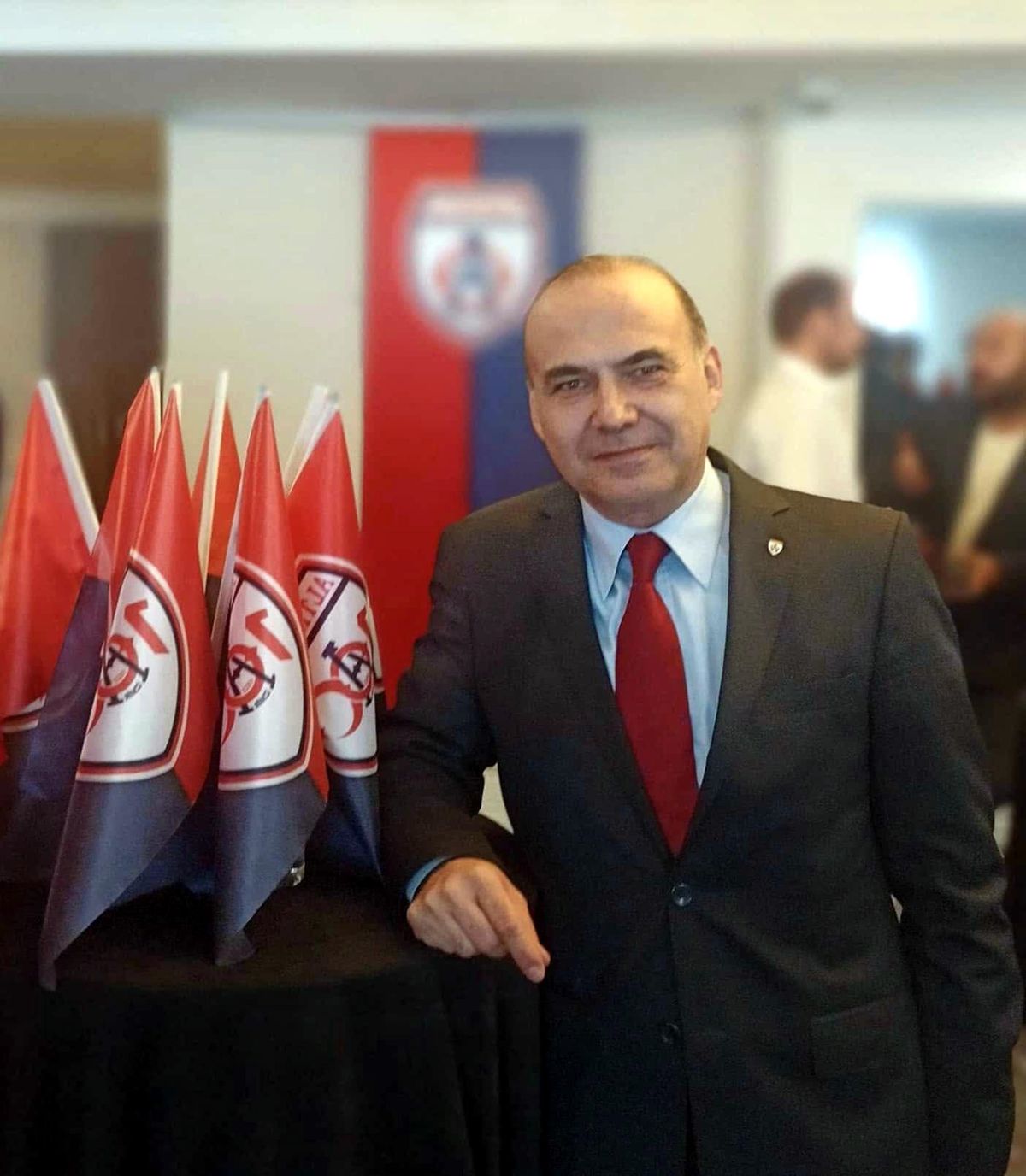 Altınordu Spor Kulübü Derneği Başkanı Bezircilioğlu: Mehmet Özkan'ın devam etmesini isteriz