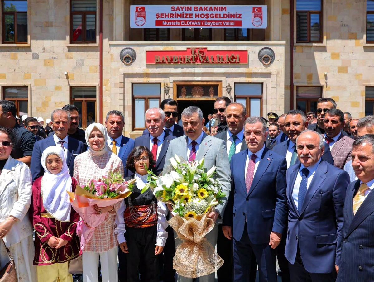 Bakan Çiftçi Bayburt'ta: 'Huzur ve kalkınma için çalışıyoruz'