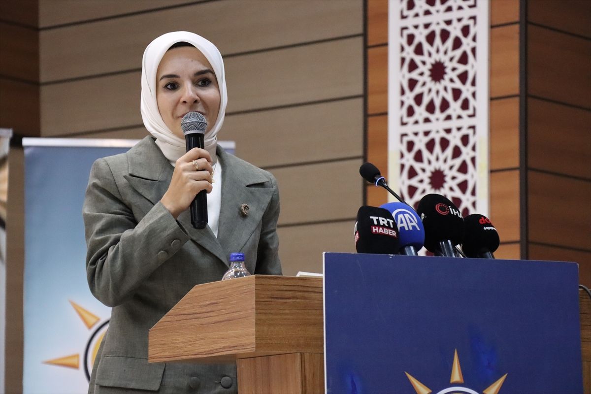 Bakan Göktaş: 100 bin çift evlendirildi, çocuk sayısı 14 bine yaklaştı