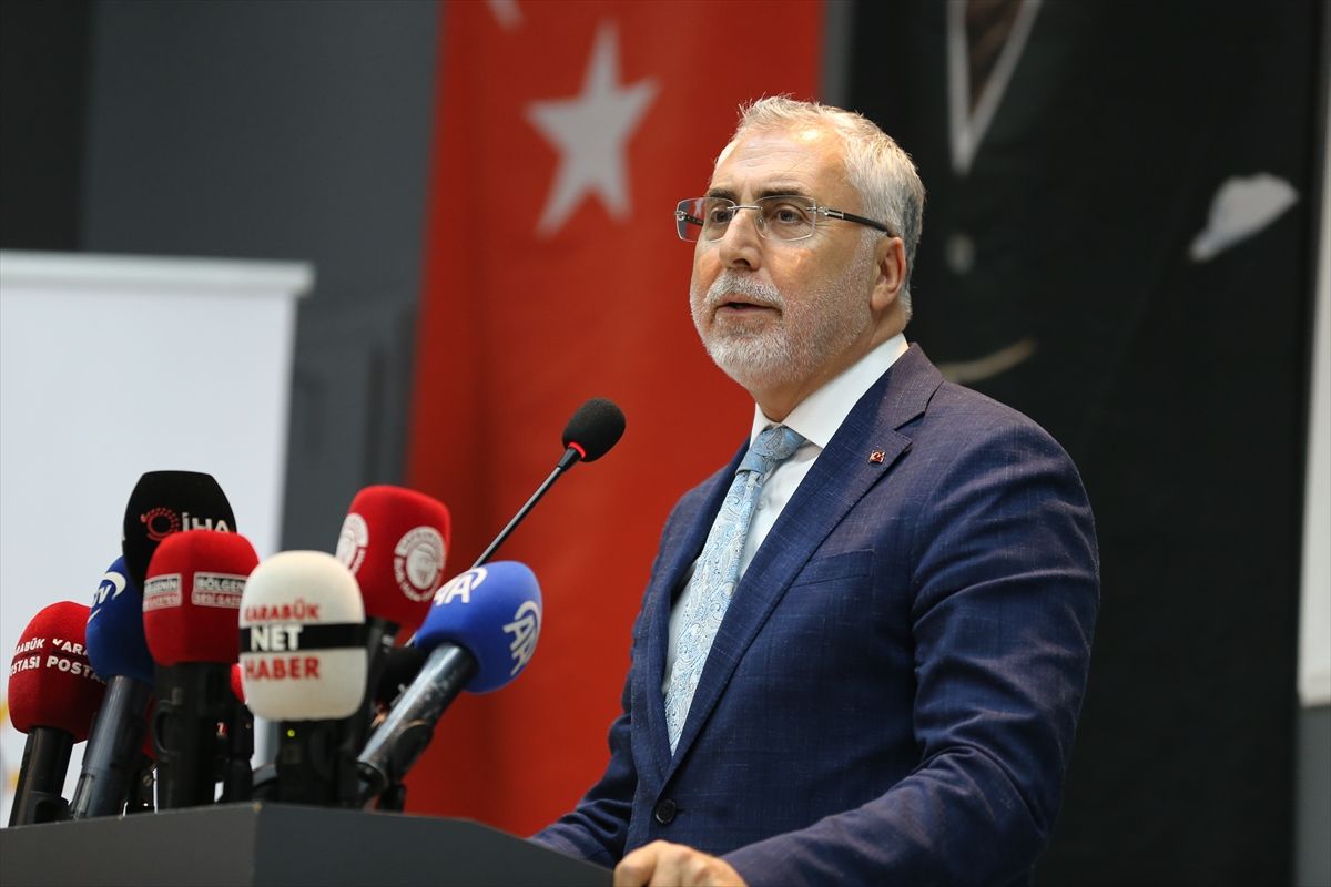 Bakan Işıkhan: Çeyrek asır değil, yarım asır da geçse ilk günkü aşkla çalışacağız