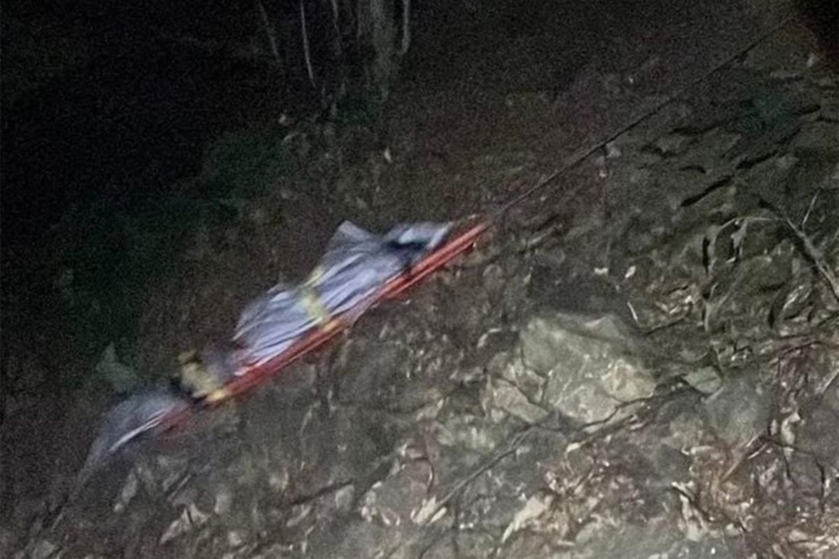 Yayladan dönerken traktörle uçuruma yuvarlandı, 7 saat sonra ölü bulundu