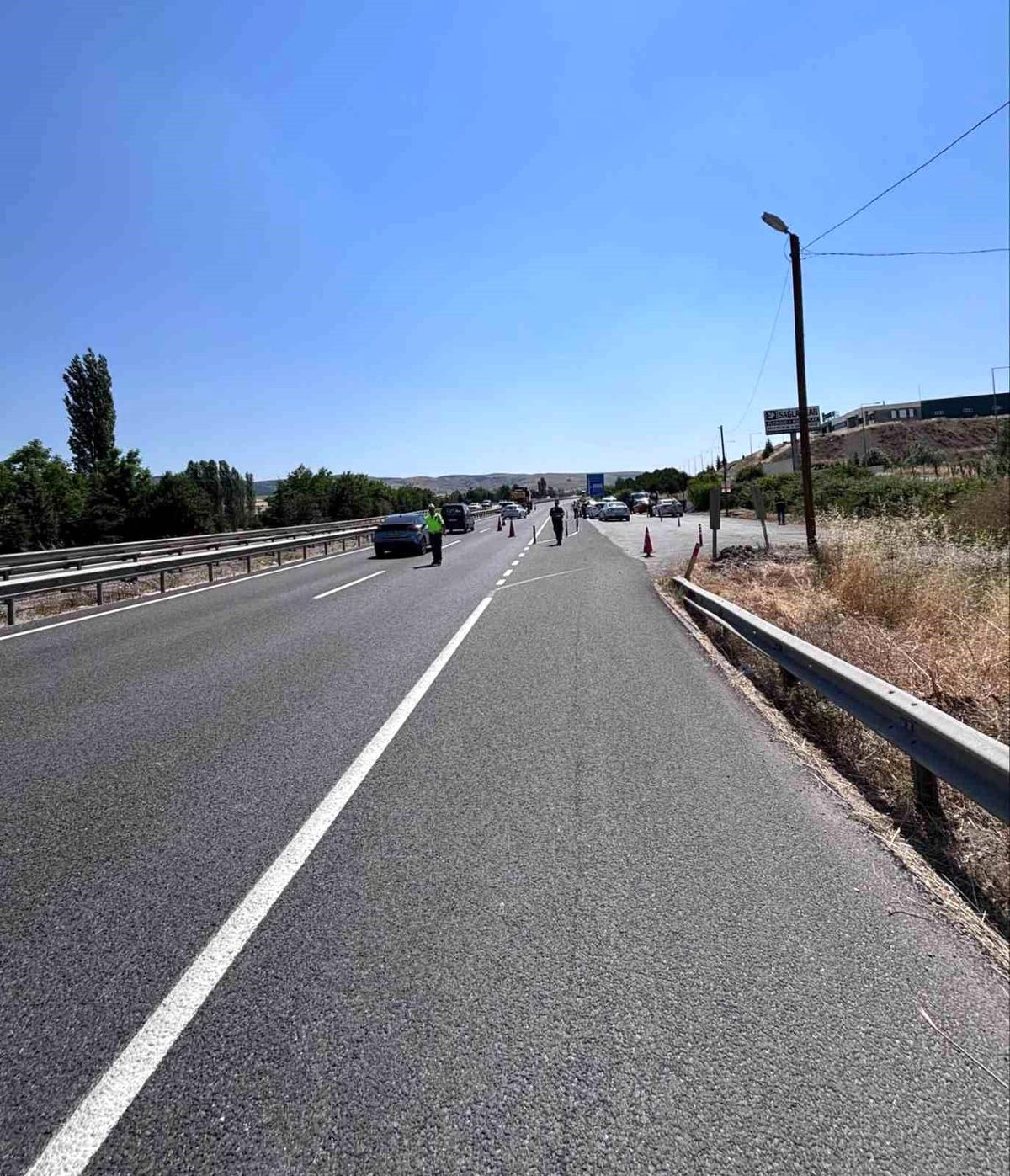 Bilecik'te 445 şahıs ile bin 235 sürücü sorgulandı