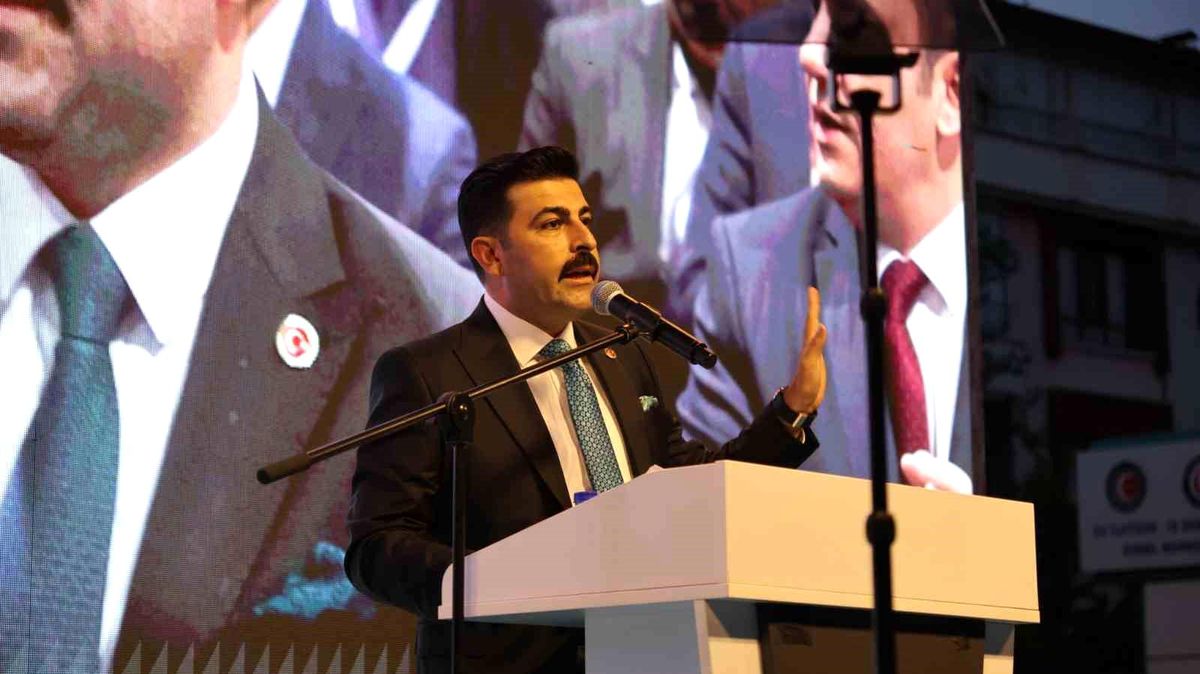 Devlet Memurları Konfederasyonu Başkanı Osman Kaya, memur maaş artışının yetersiz olduğunu ve kalıcı ekonomik düzenlemeler yapılması gerektiğini belirtti.