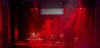 Grammy ödüllü sanatçı Arooj Aftab AKM'de konser verdi