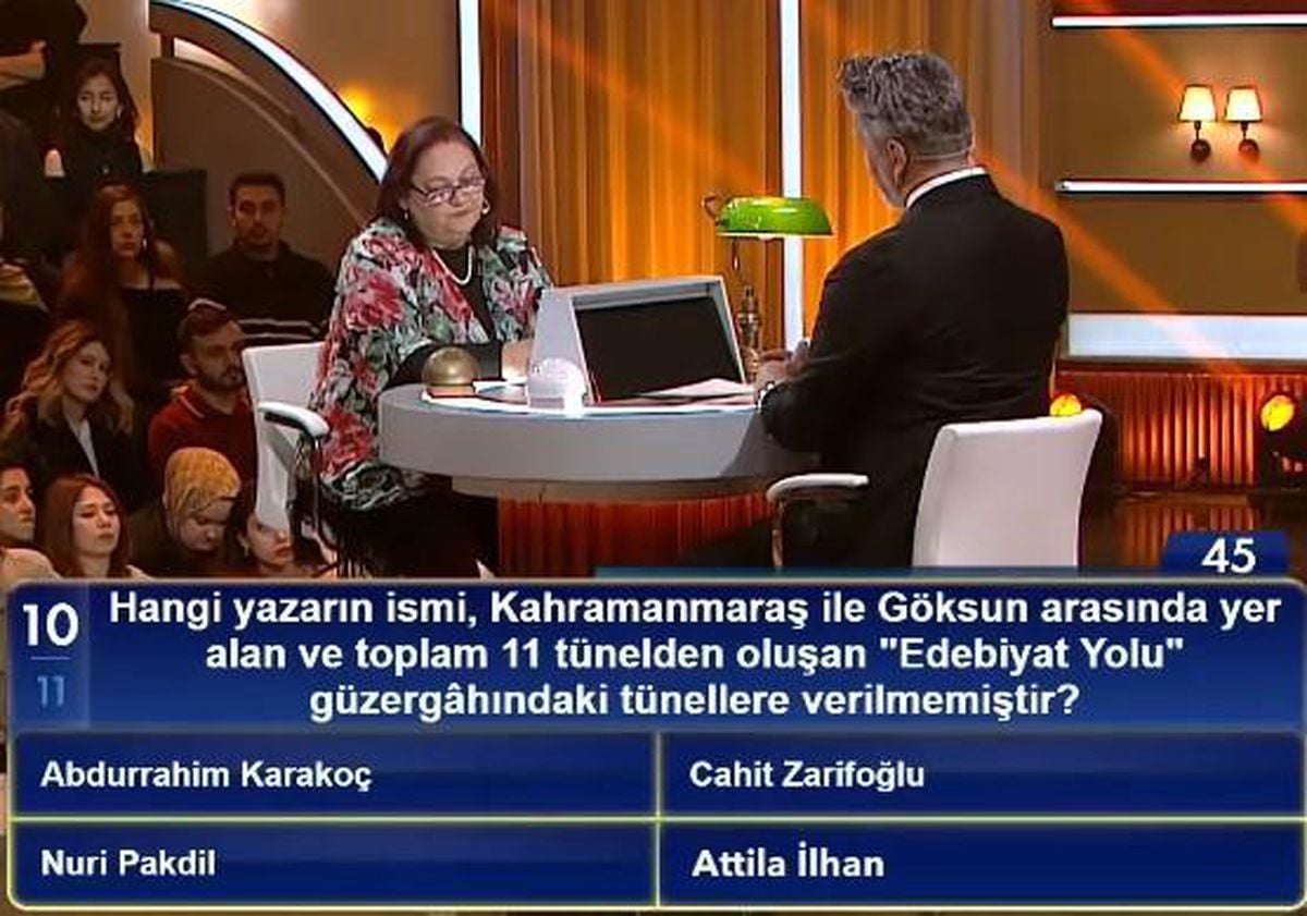Beyazıt Öztürk Beyaz'la Joker programı sunumu