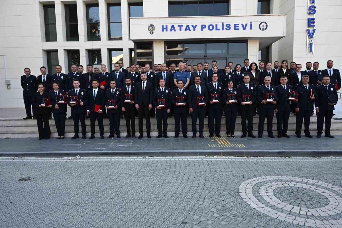 Hatay İl Emniyet Müdürlüğü'nde rütbe takdim töreni