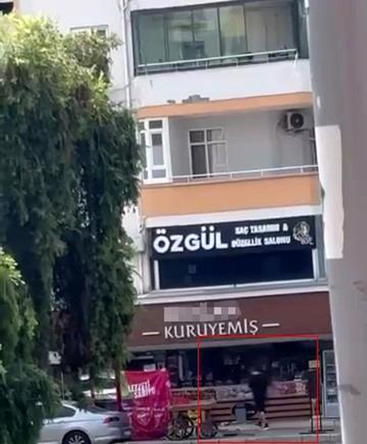 İçki içmesine müsaade etmeyen kuruyemişçinin dükkanına tüfekle ateş açtı