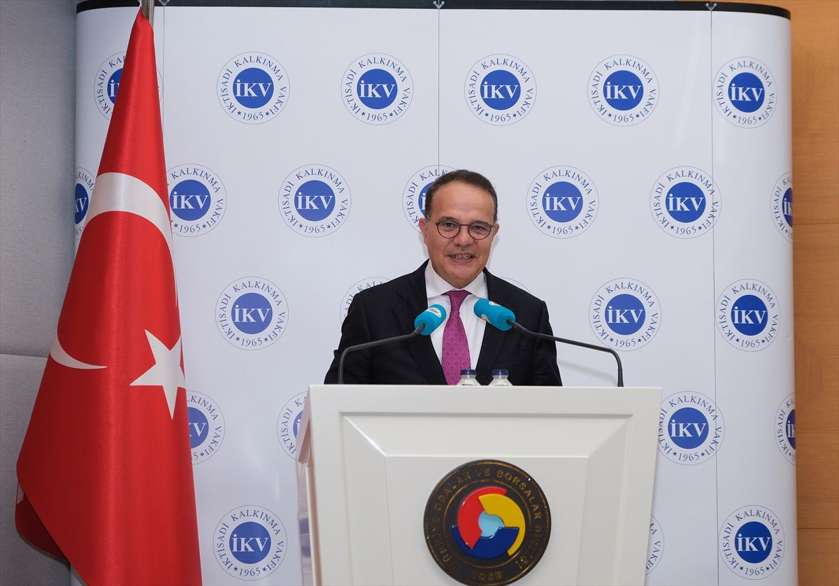 İKV 64. Genel Kurulu'nda Türkiye-AB İlişkileri ve Vize Sorunu Masaya Yatırıldı