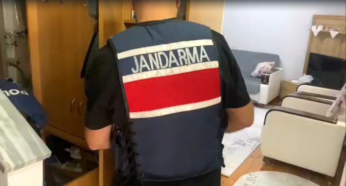 Adalet Bakanı Yılmaz Tunç'un açıklama yaptığı kürsü.