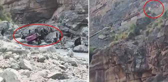 Yolcu otobüsü uçuruma yuvarlandı! 40 kişi hayatını kaybetti