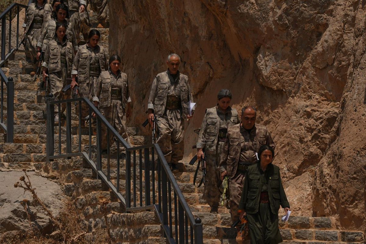 Irak'ın kuzeyindeki Gara Dağı bölgesinde bulunan bir kamp alanı.