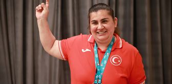 Sakatlıktan döndü, Avrupa Şampiyonası'nda 4 dünya rekoru kırıp 2 altın madalya kazandı