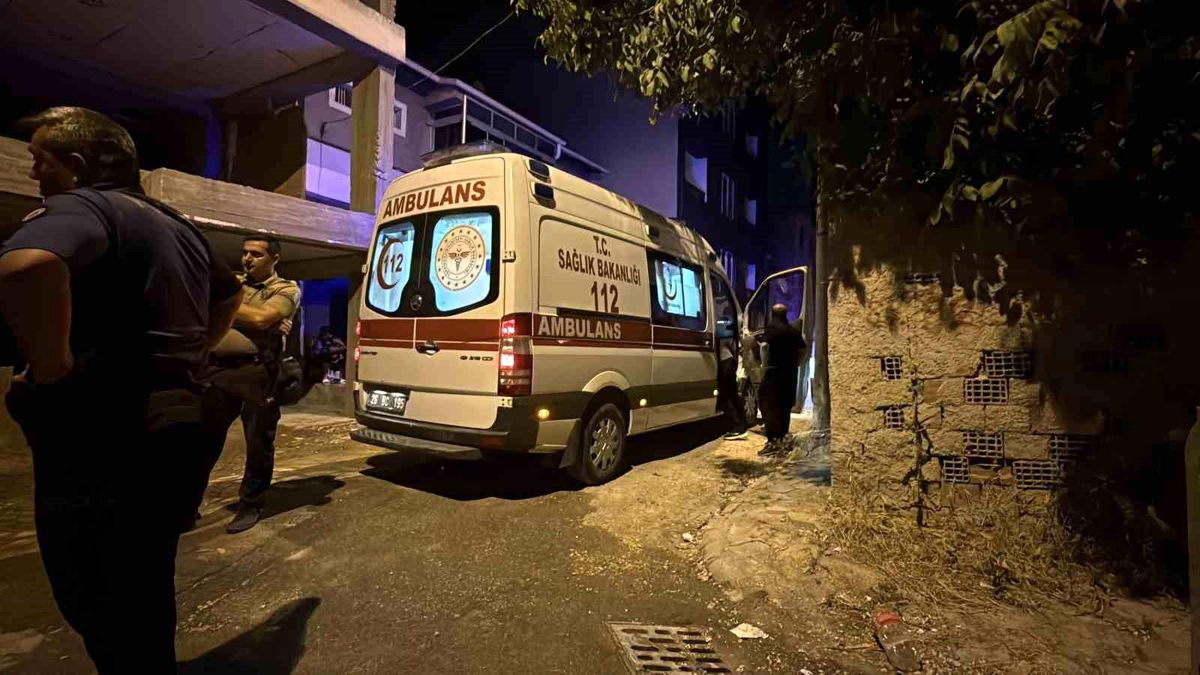 Eskişehir'de kendini bıçaklayan şahsın hastaneye kaldırılması