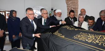 Sivas'ta Şems-i Sivasi'nin sanduka puşidesi değiştirildi
