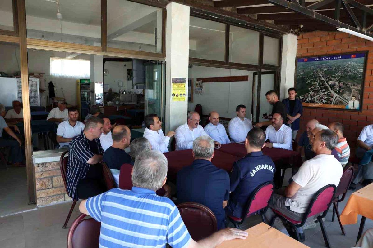 Vali Ömer Toraman Etili Köyü'nde vatandaşlarla bir araya geldi