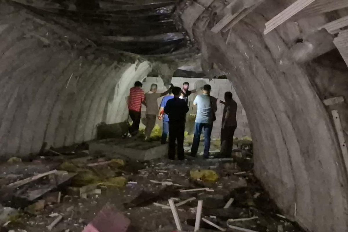Yıkılan işhanının altından 2'nci Dünya Savaşı'ndan kalma sığınak çıktı