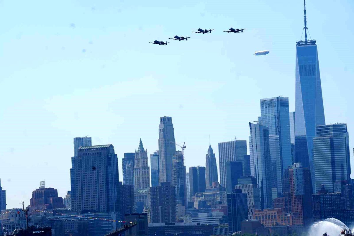 ABD'nin bağımsızlığının 250. yılı New York'ta hava ve deniz törenleriyle kutlandı
