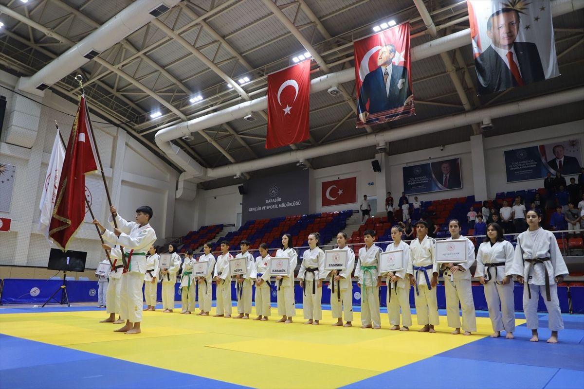 Anadolu Yıldızlar Ligi Judo 1. Etap Grup Müsabakaları Karabük'te başladı