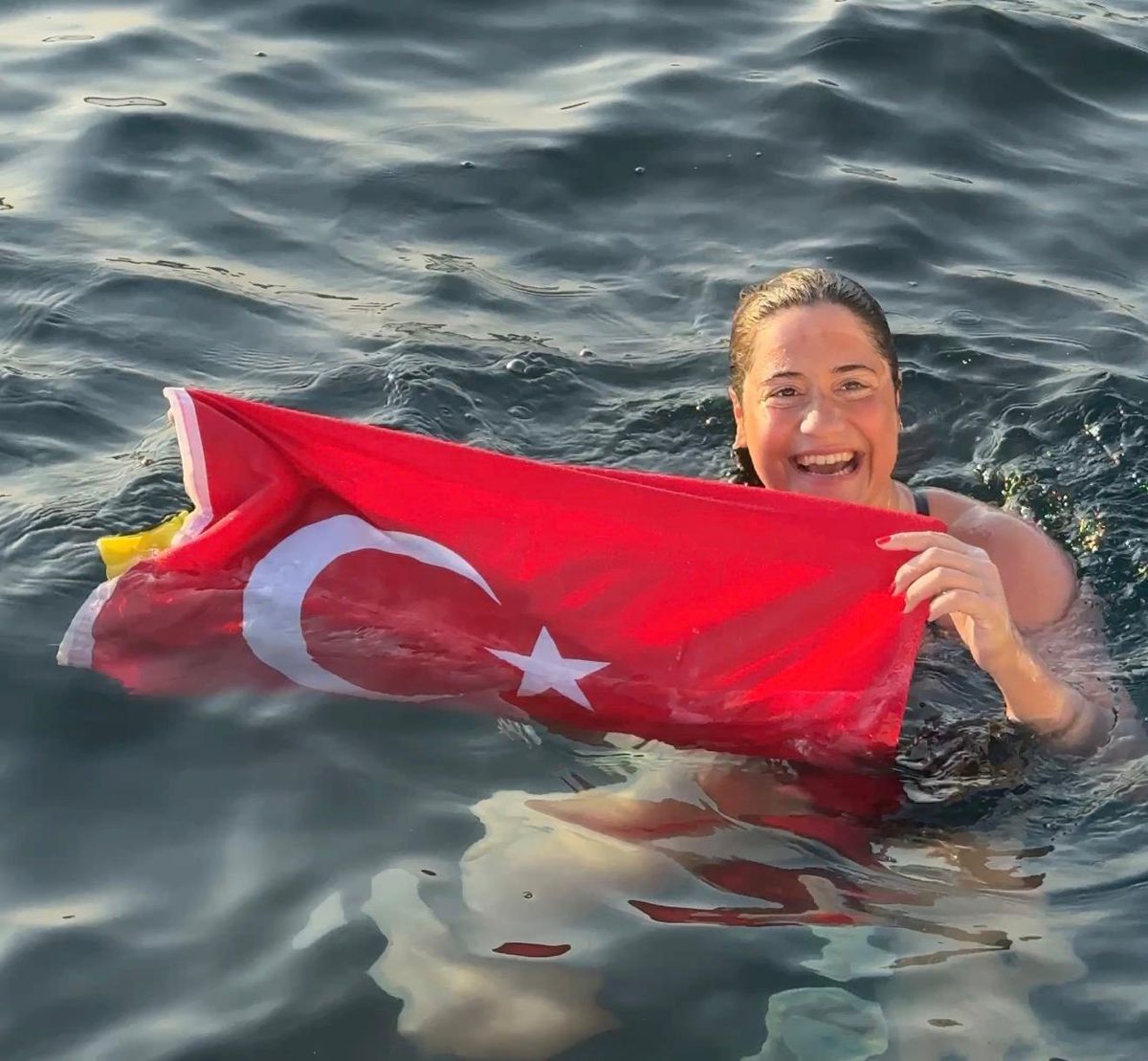 Aysu Türkoğlu Tsugaru Kanalı'nı geçerken
