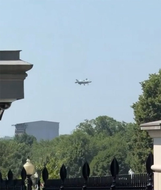 Mysterious moments over the capital