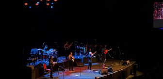 Gipsy Kings by Andre Reyes, 'Viva El Arte' turnesi kapsamında İstanbul'da sahne aldı