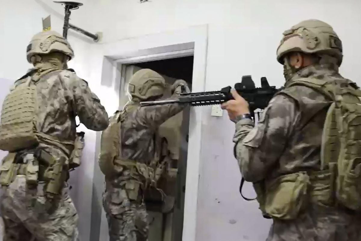 6 ilde 'modem dolandırıcılığı' operasyonu! Eş zamanlı baskın yapıldı, 31 kişi tutuklandı