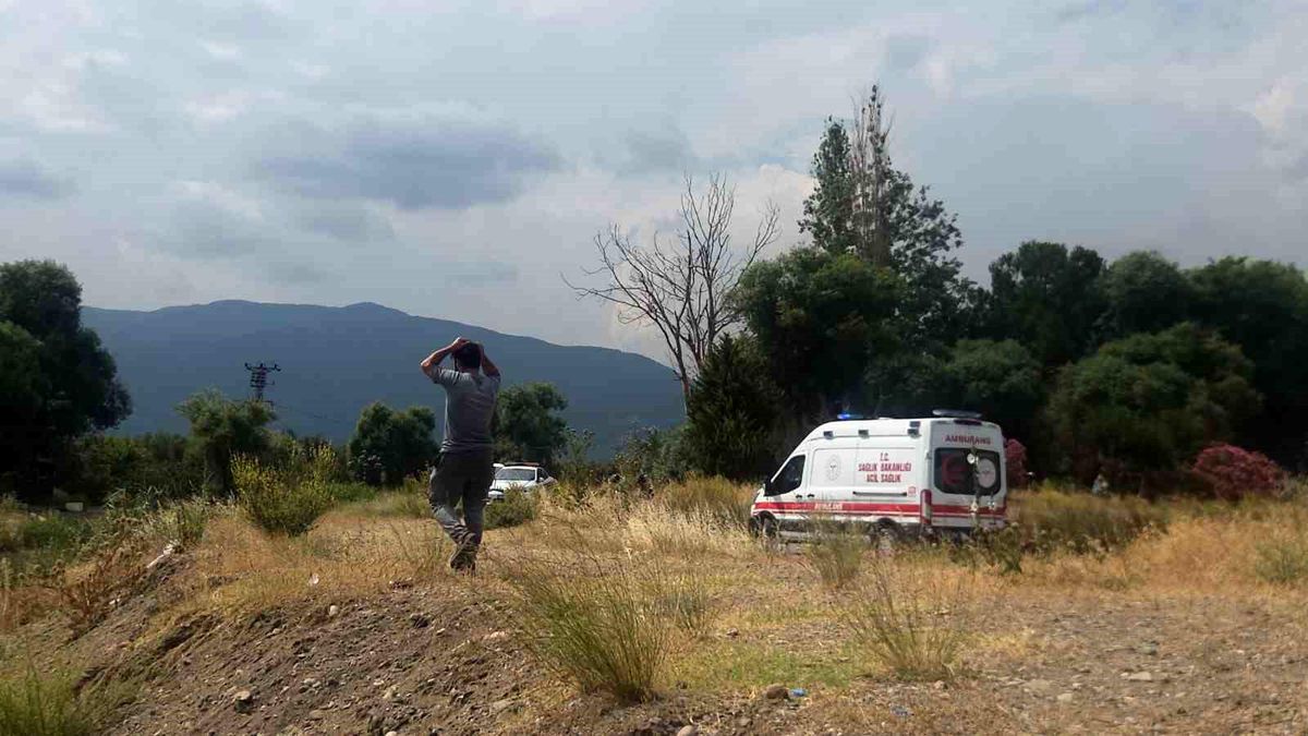 İznik Gölü'nde kaybolan 2 genç için arama çalışması başlatıldı
