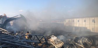 Manisa'da konteynerde çıkan yangın söndürüldü