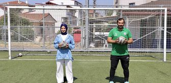 Sahada rakip olan başkan çift, genç futbolcular için birlikte çalışıyor