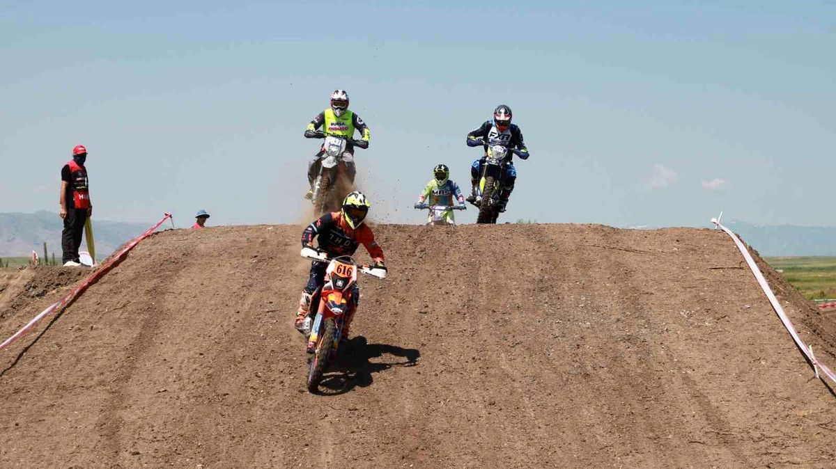 Türkiye SKIL Enduro ve ATV Şampiyonası heyecanı sıralama turlarıyla başladı