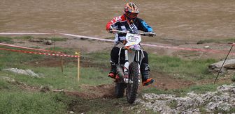 Ağrı'da enduro ve ATV sporcuları Tendürek ve Ağrı Dağı eteklerinde yarıştı