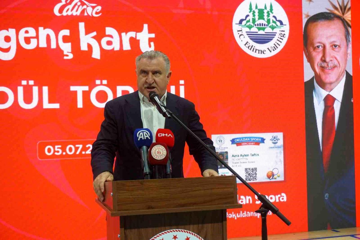 Bakan Bak'tan ailelere çağrı: Çocukları spora yönlendirin
