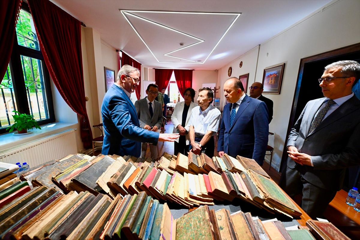 Emin Şefik Özengicioğlu'nun yazma eser koleksiyonu TÜYEK'e bağışlandı
