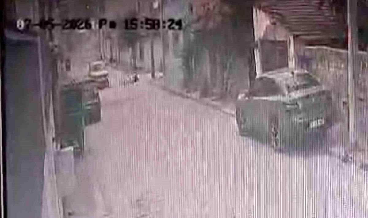 Eskişehir'de 6 yaşındaki bisikletli çocuk ile aracın çarpıştığı kaza kameralara anbean yansıdı