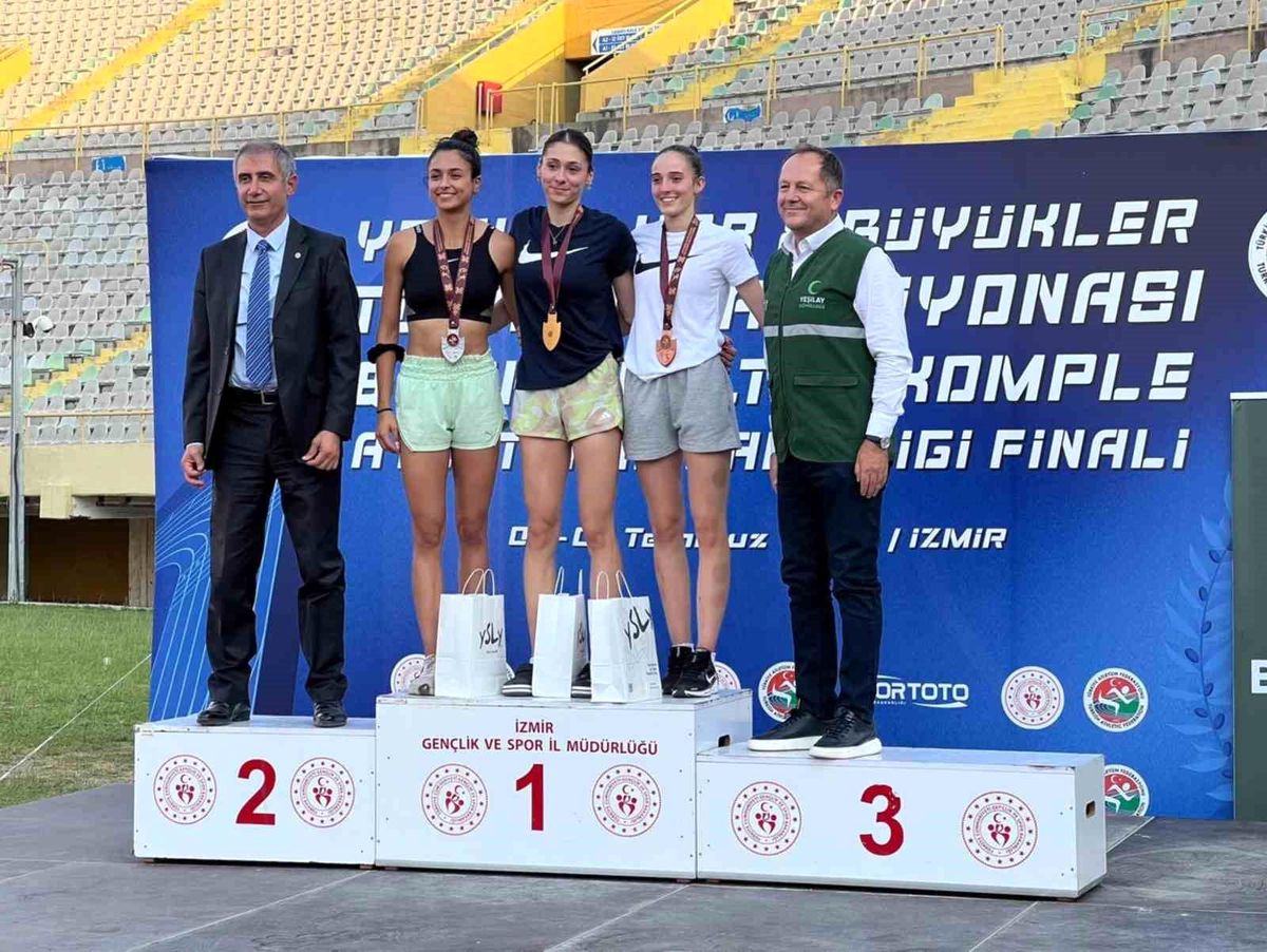 Eskişehirli atletler, İzmir'den kürsüyle döndü
