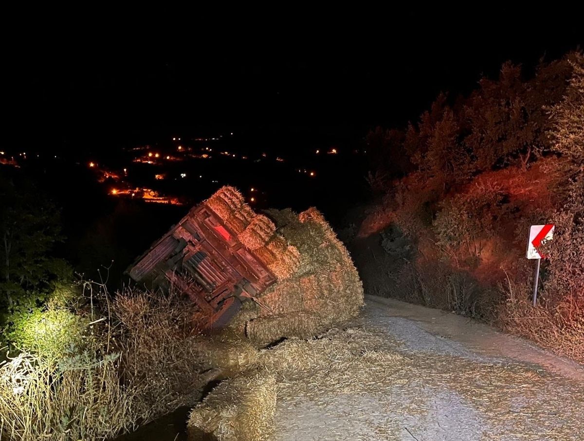 İzmir'de devrilen traktörün sürücüsü öldü
