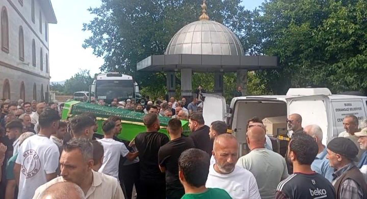 İznik Gölü'nde hayatını kaybeden genç son yolculuğuna uğurlandı