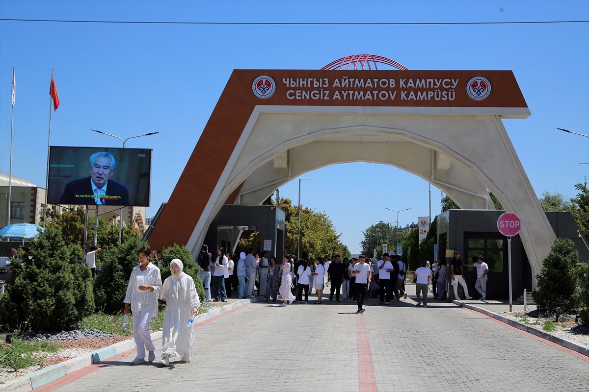 Kırgızistan-Türkiye Manas Üniversitesi giriş sınavı yapıldı