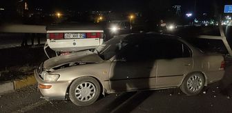 Sivas'ta çarpışan iki otomobildeki 6 kişi yaralandı
