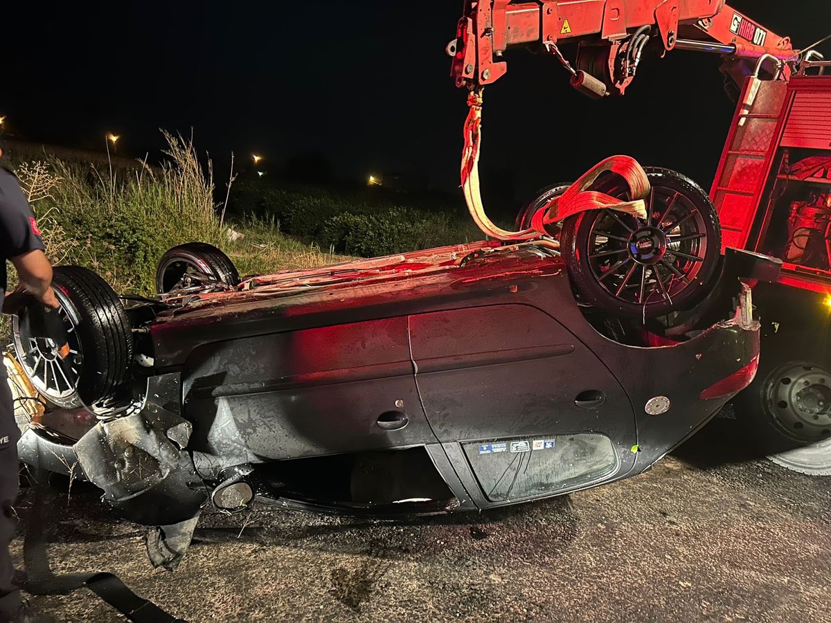 Sulama kanalına düşen otomobilin sürücüsü öldü